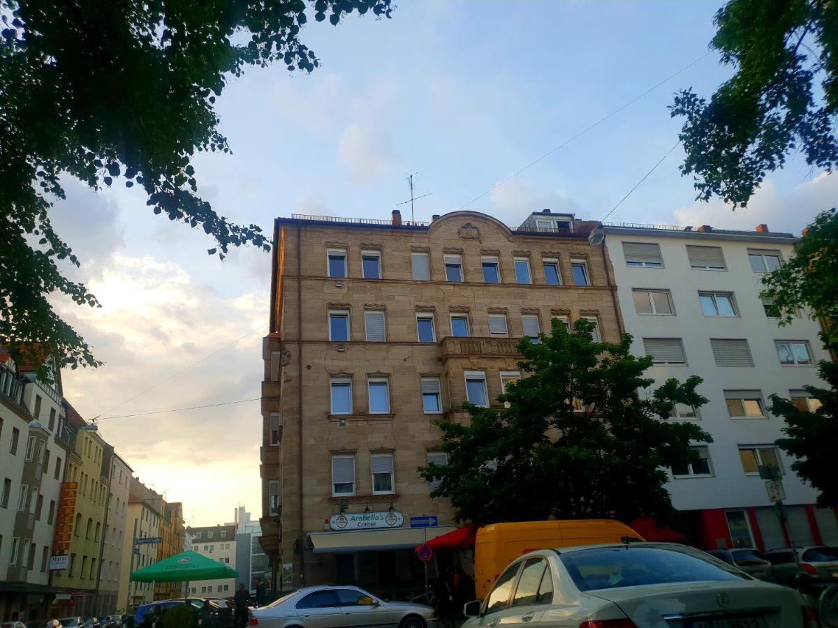 Humboldtstraße 79 *